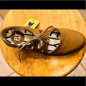 Fly London Tan Laced Closed Toe Shoes PHIS843FLY